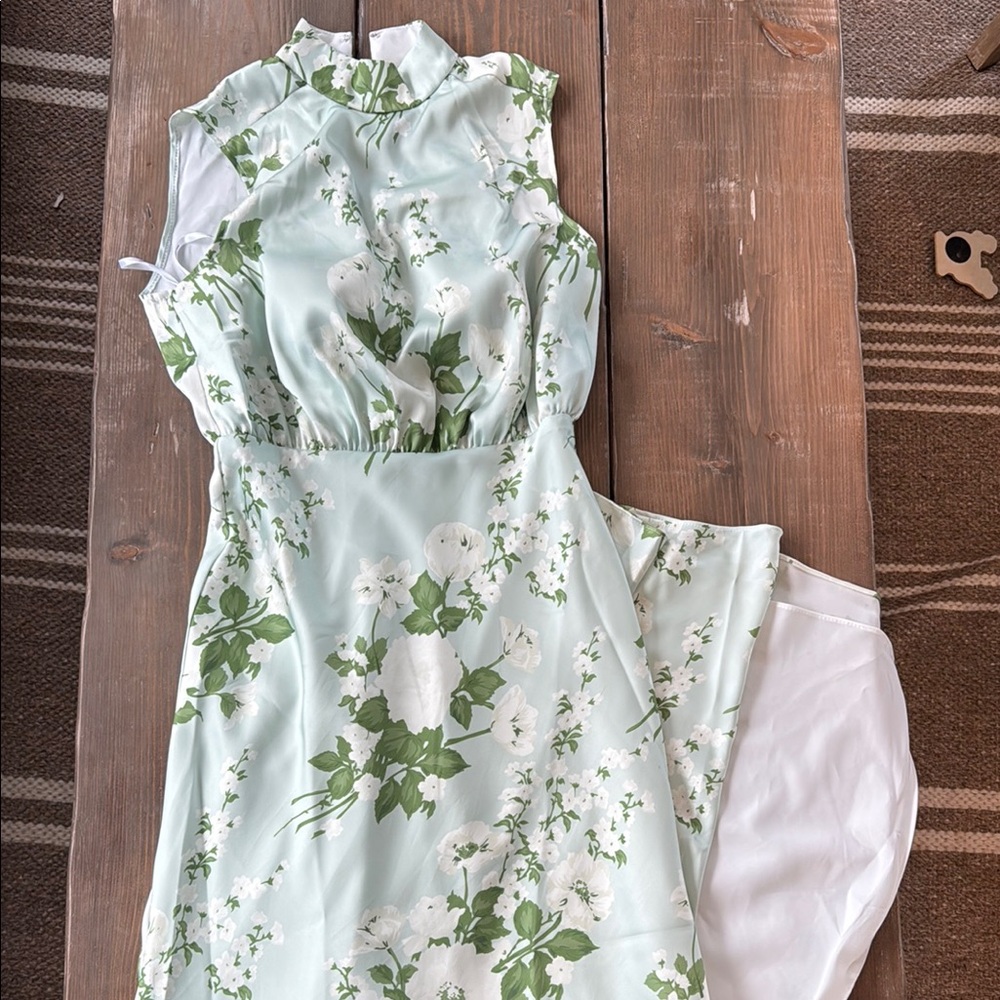 NWOT Floral Green Sleeveless Dress